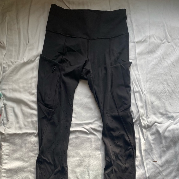 Athleta All in Reaction 7/8th black leggings - Picture 6 of 7